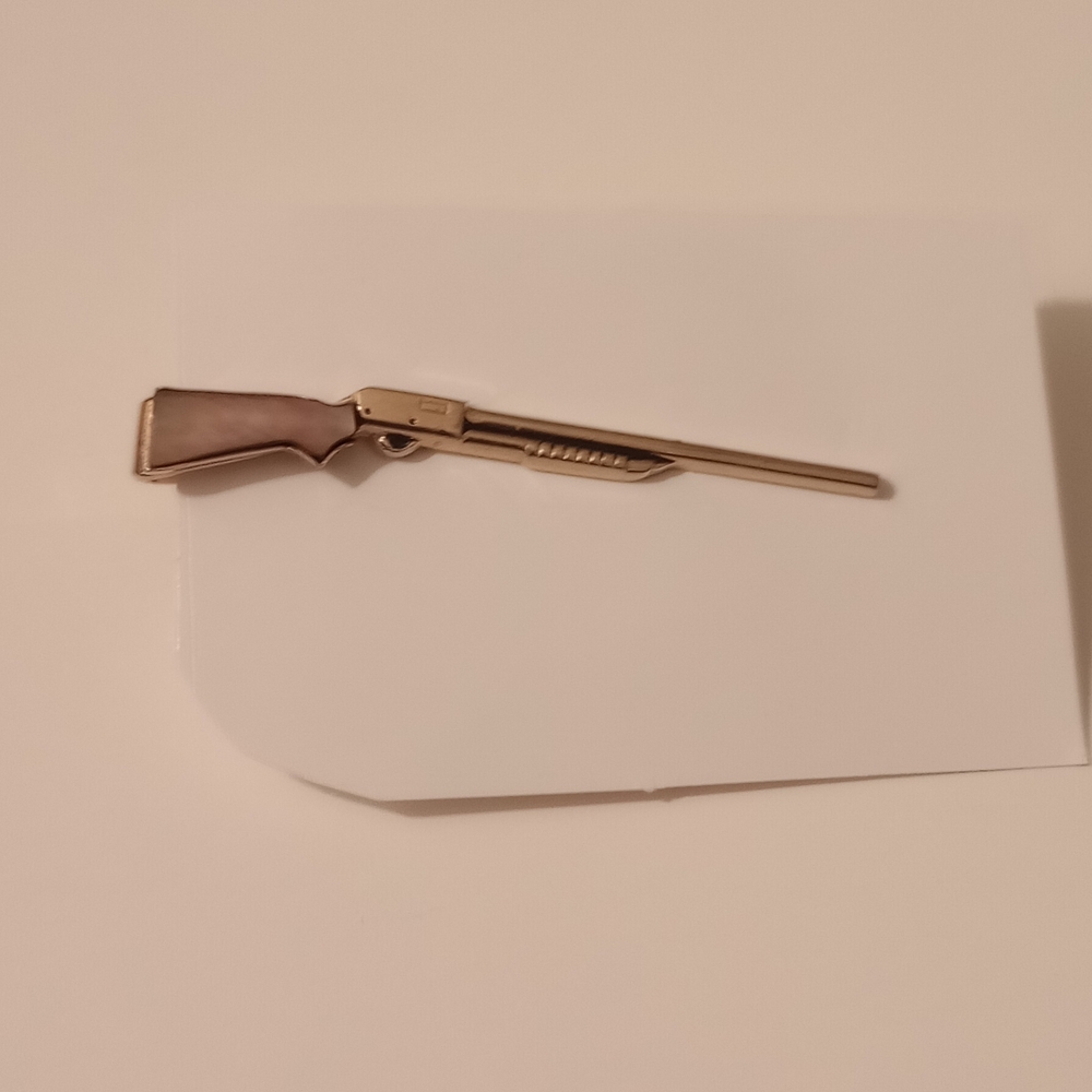 Vintage Swank Rifle Shotgun Tie Clip Goldtone W Mother Of Pearl Inlay L 2"